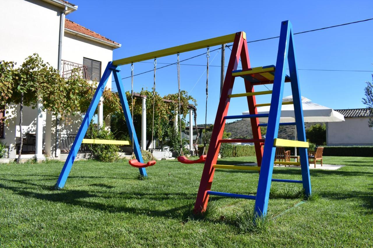 Apartments Svilan Trogir Exterior foto